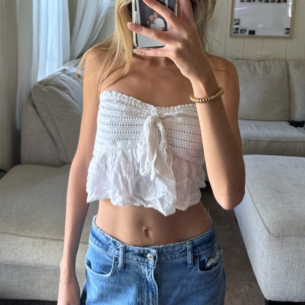 American Eagle white cropped top